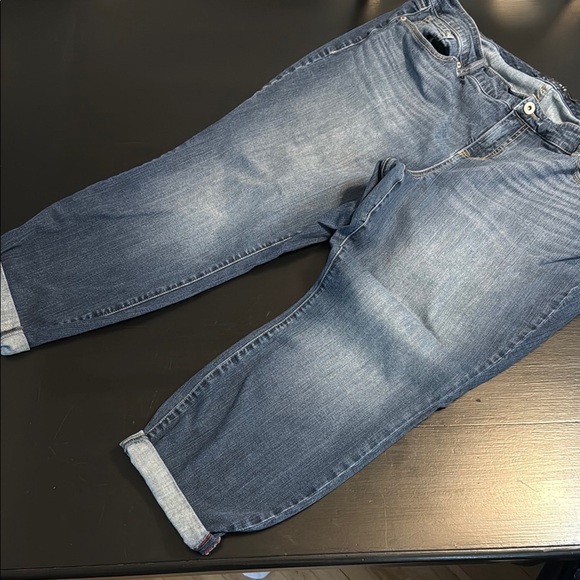 Torrid Blue Relaxed skinny premium Jeans with Natural Fading 26 short - Picture 1 of 8